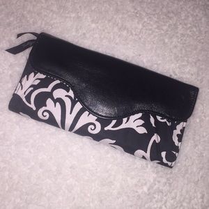 Thirty-One Clutch Wallet